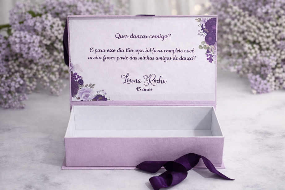 Caixa 15 anos lilás e roxa1.png